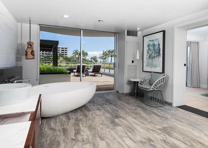 Oceanfront King Suite