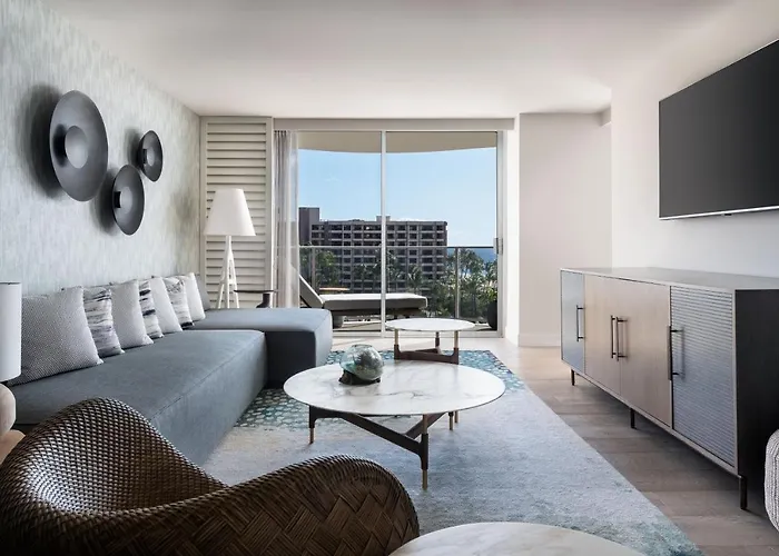 Luxury One-Bedroom King Suite